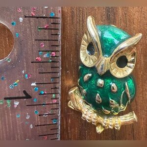 Vintage Green and Gold Tone Owl Brooch Enamel Bird
